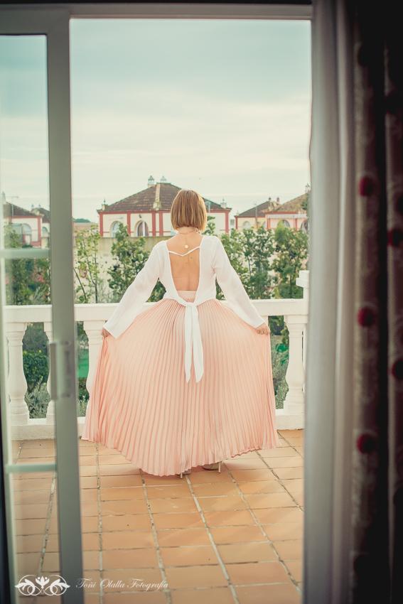 Look con Falda Rosa Plisada