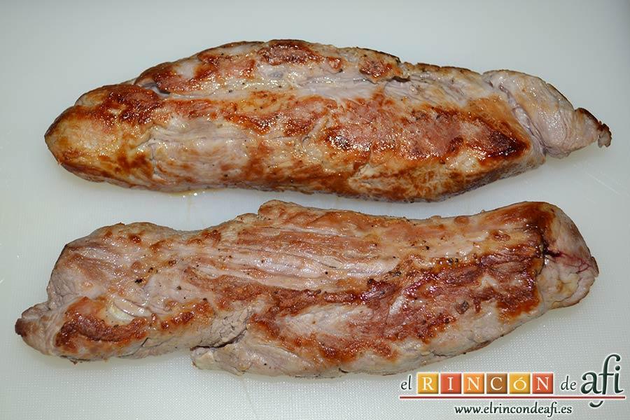 Solomillo de cerdo en salsa de naranjas y jengibre, dejar reposar unos 20 minutos