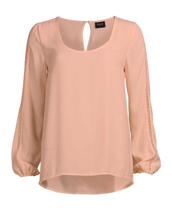 Blusa VILA vía BUYLEVARD 26,95€