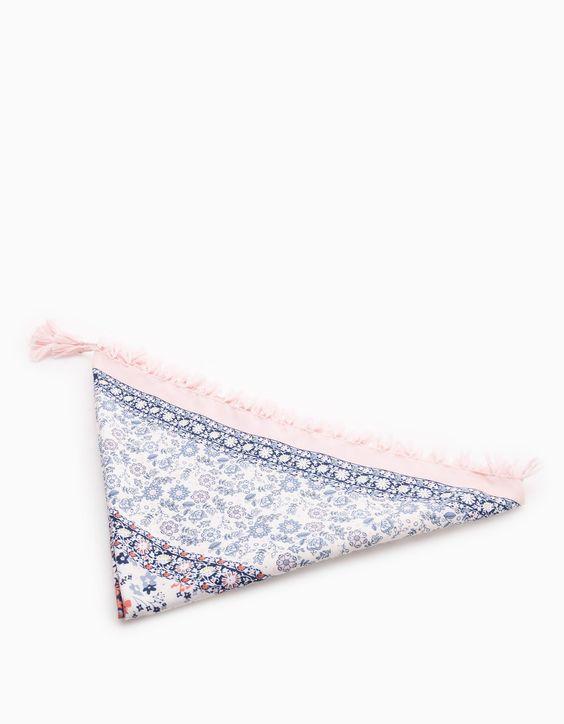 Pañuelo STRADIVARIUS 12,95€