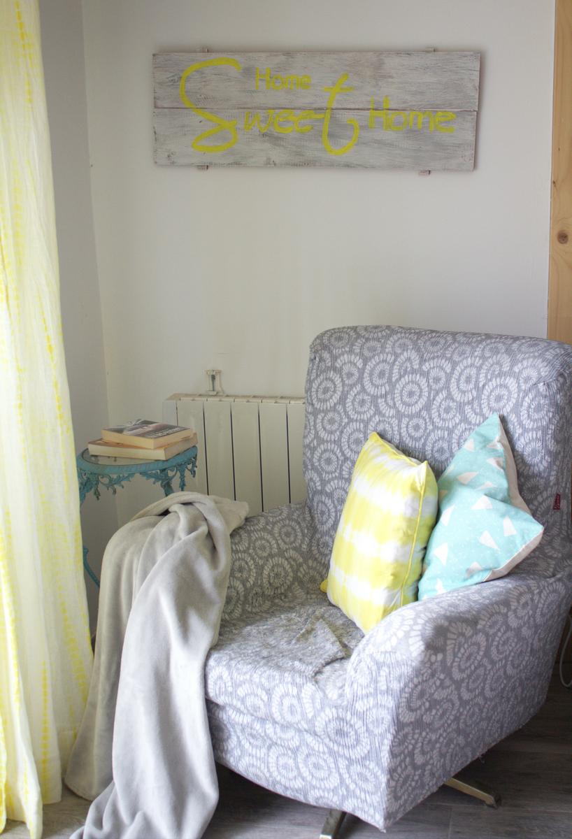 decorar con amarillo - rincon de lectura