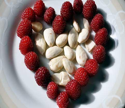 Mesa corazon de almendras
