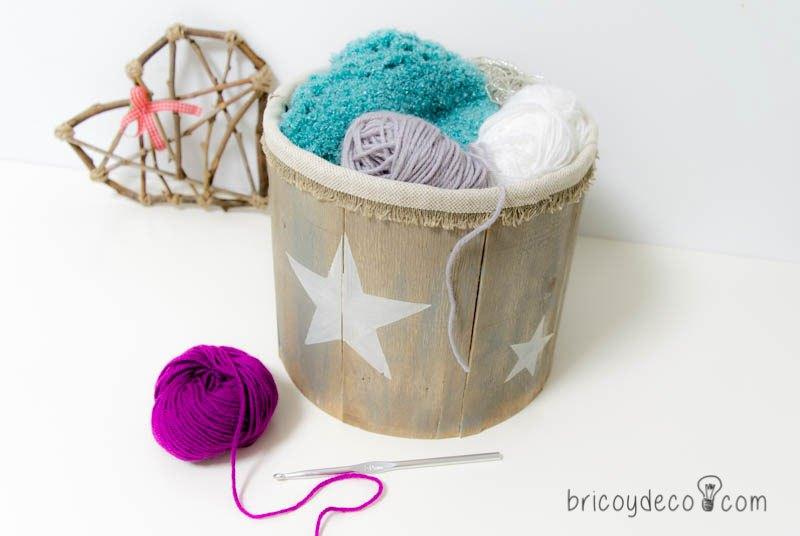 caja para los ovillos reciclando una lata de panettone