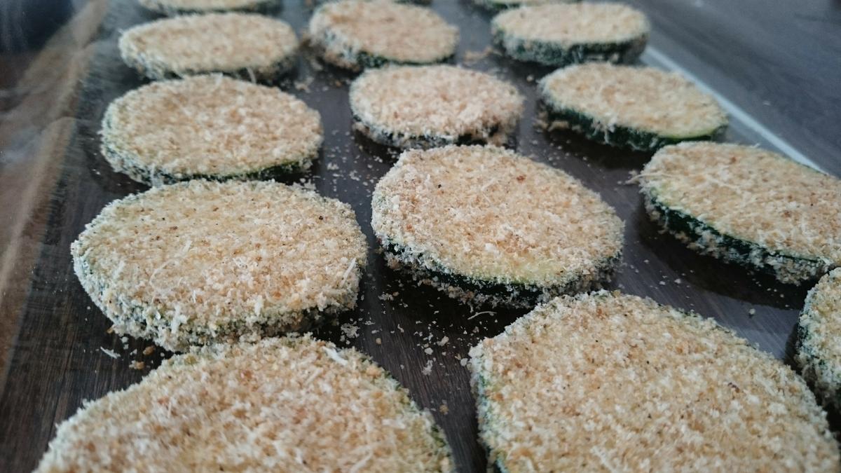 chipsdecalabacinyparmesano-bandeja