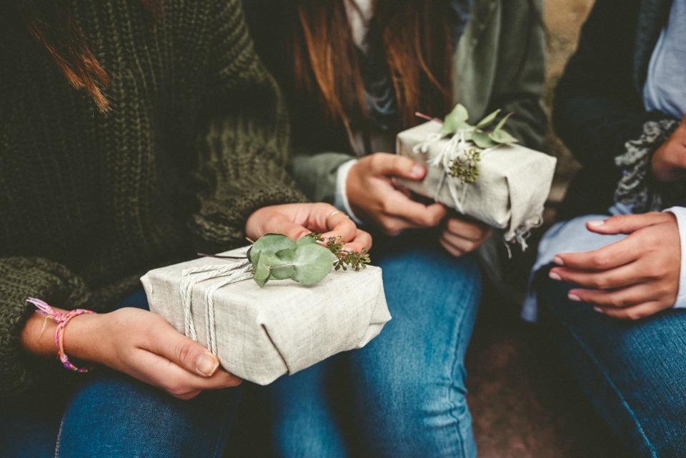 Breath in the autumn air en All Lovely Party