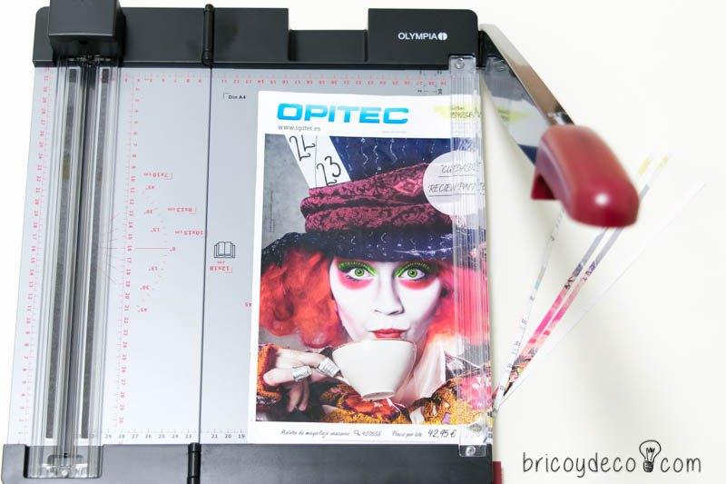 reciclar tus revistas haciendo tiras de papel