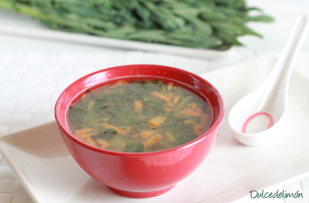 Sopa de miso con espigalls y gambas