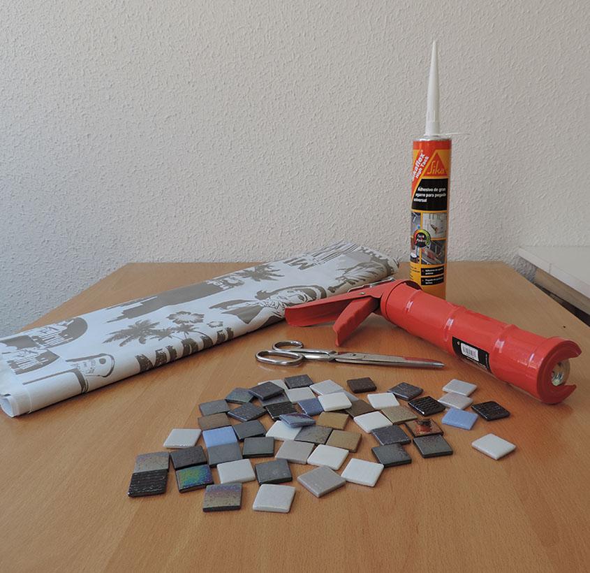 mantel individual con teselas Materiales