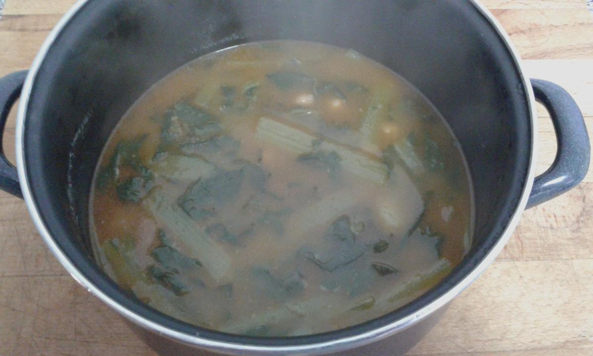 Olla de acelgas esparragás