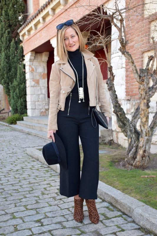 Culottes pants and suede biker
