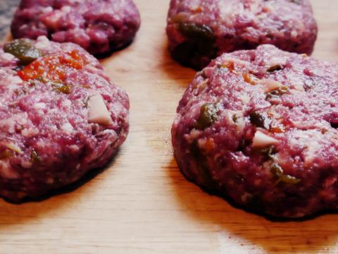 hamburguesas ahumadas con pimientos