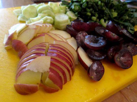 ensalada-de-apio-manzana-y-uvas-04