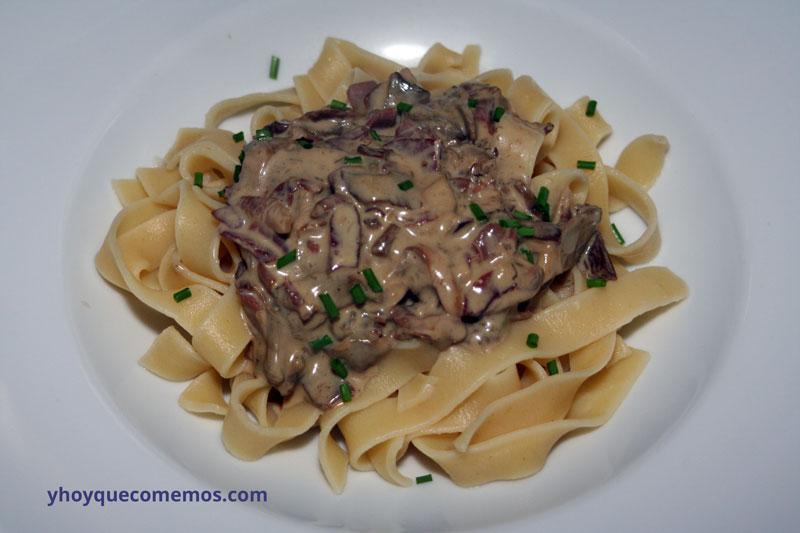 receta-de-pasta-con-setas-y-jamon-iberico