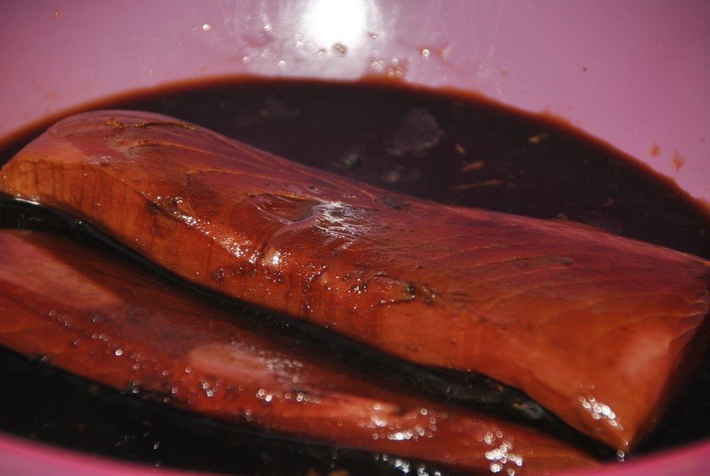 tataki de atún rojo macerando