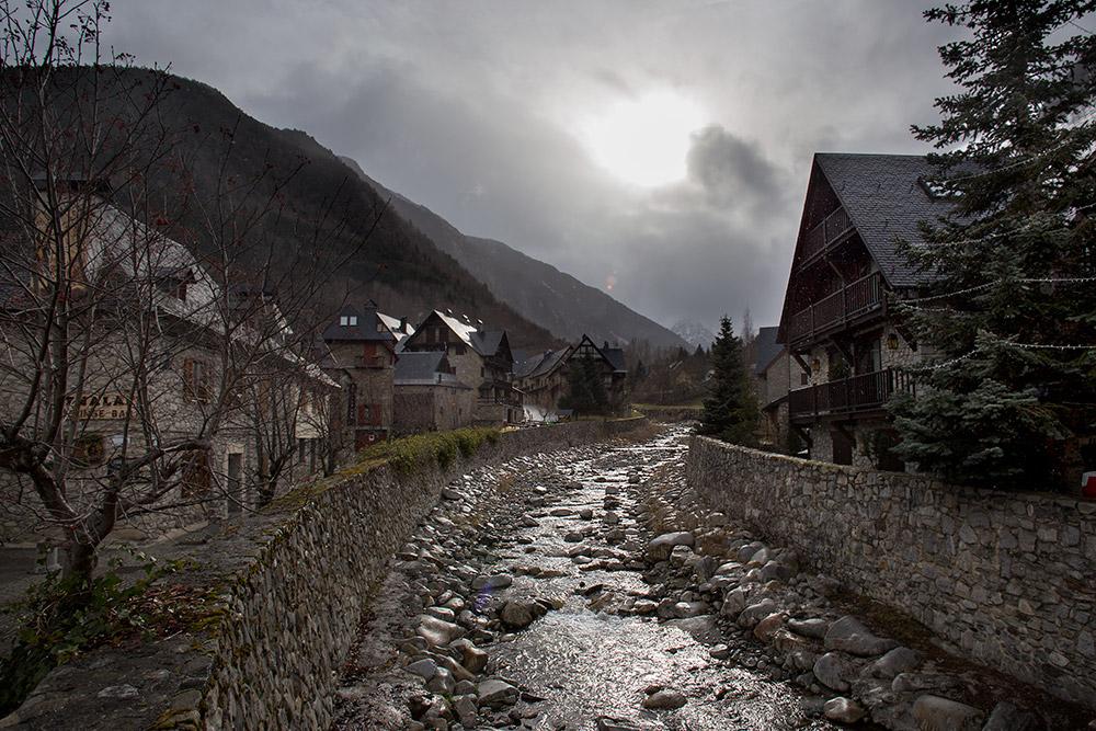 HOMELIFESTYLE-MAGAZINE-Escapada-Valle-de-Aran-Riu-Arties-by-Maria-Algara-Regas