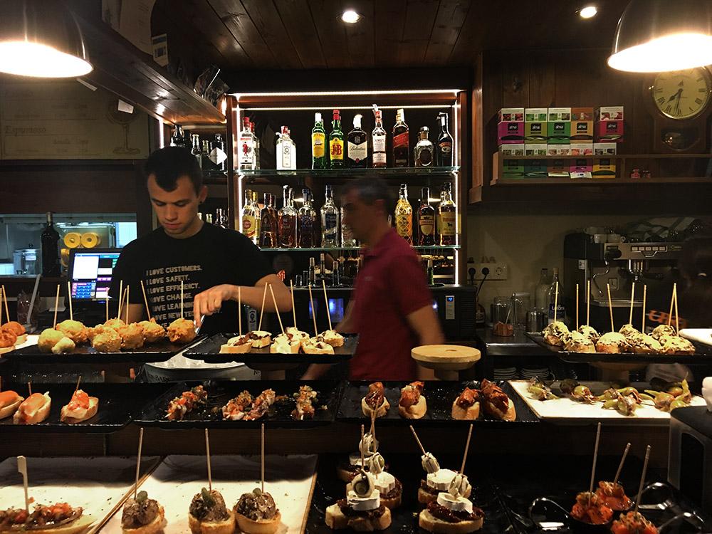 HOMELIFESTYLE-MAGAZINE-Escapada-Valle-de-Aran-Restaurante-Urtau-Barra-Arties-by-Maria-Algara-Regas