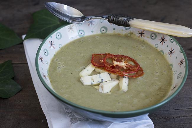 crema de brócoli y queso azul