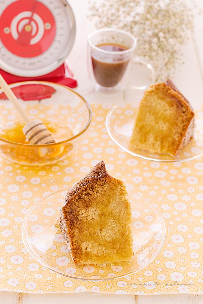 bizcocho de miel, corte