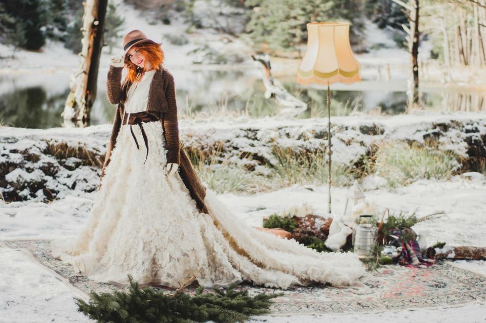 Una boda invernal por Blanco y Caramelo en All Lovely Party