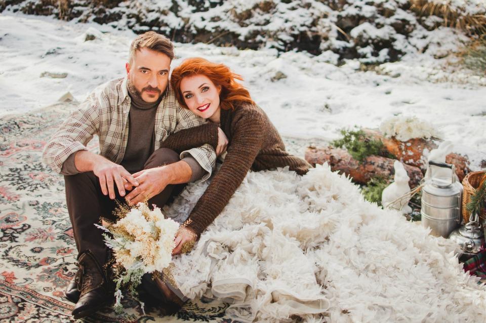 Una boda invernal por Blanco y Caramelo en All Lovely Party