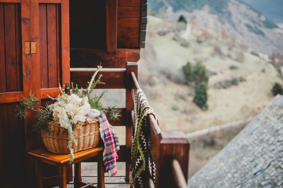 Una boda invernal por Blanco y Caramelo en All Lovely Party