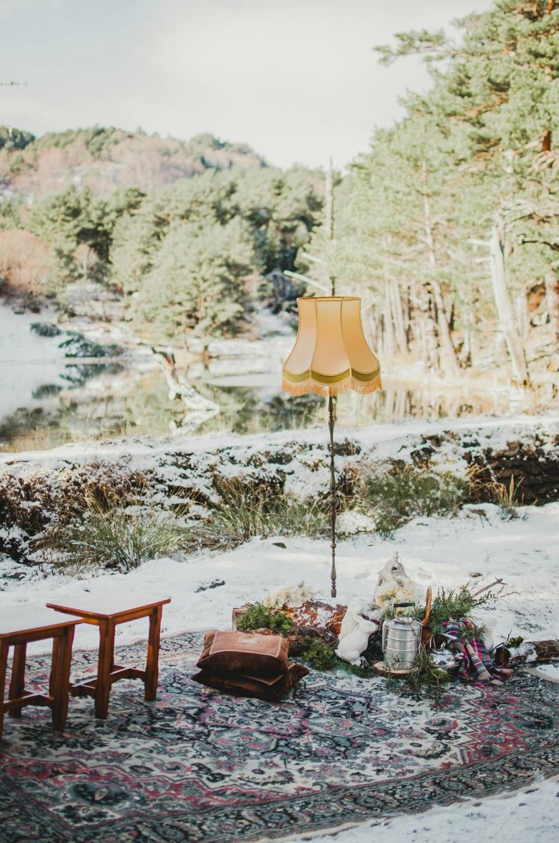 Una boda invernal por Blanco y Caramelo en All Lovely Party