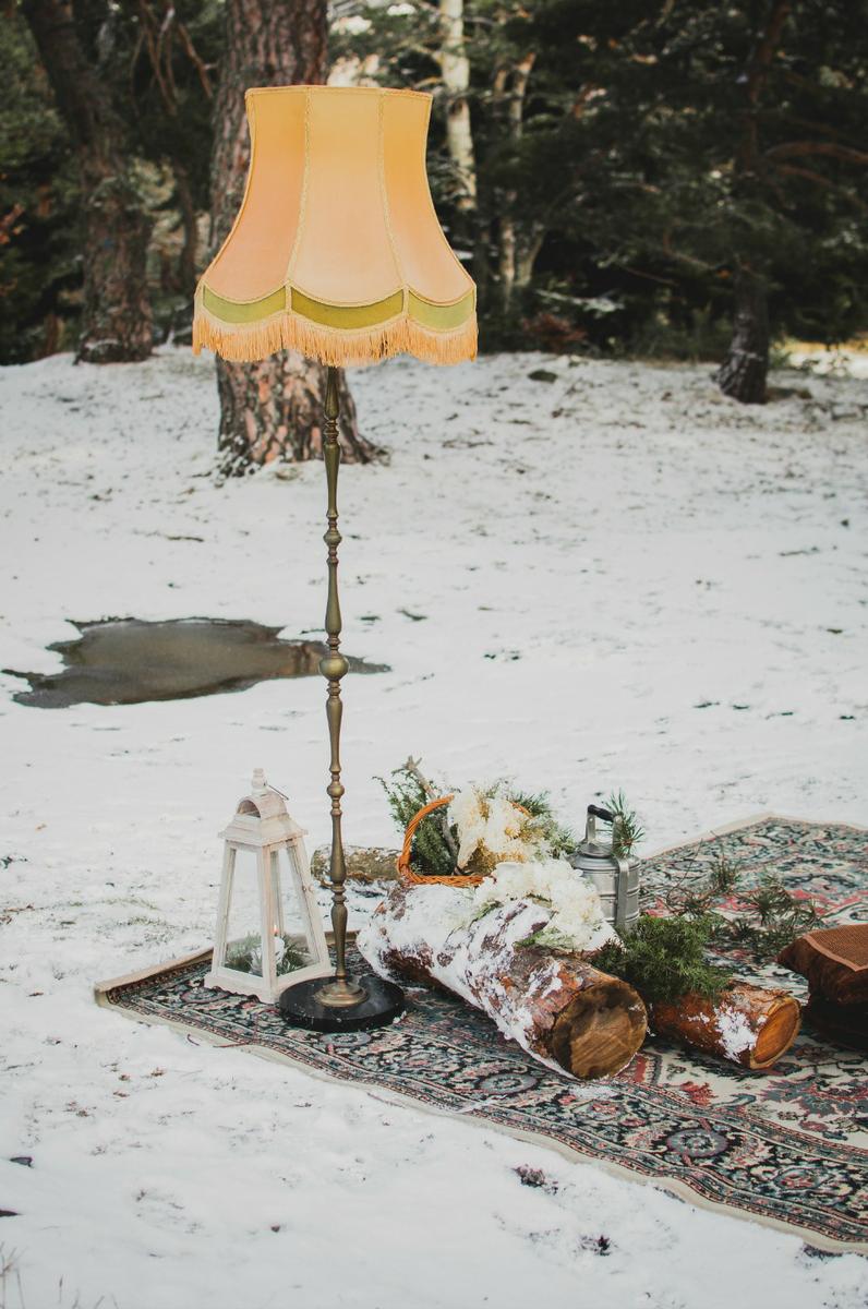 Una boda invernal por Blanco y Caramelo en All Lovely Party