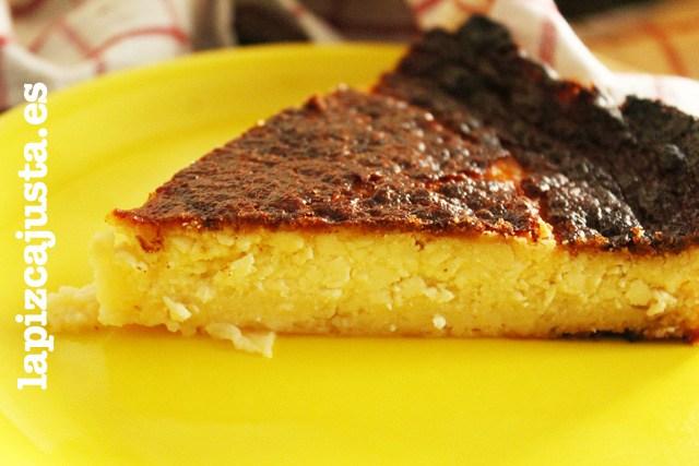 porción de la tarta de queso al horno