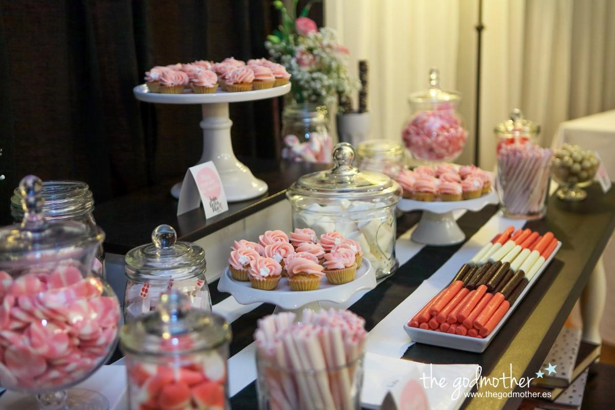 mesa dulce blanco, rosa y negro