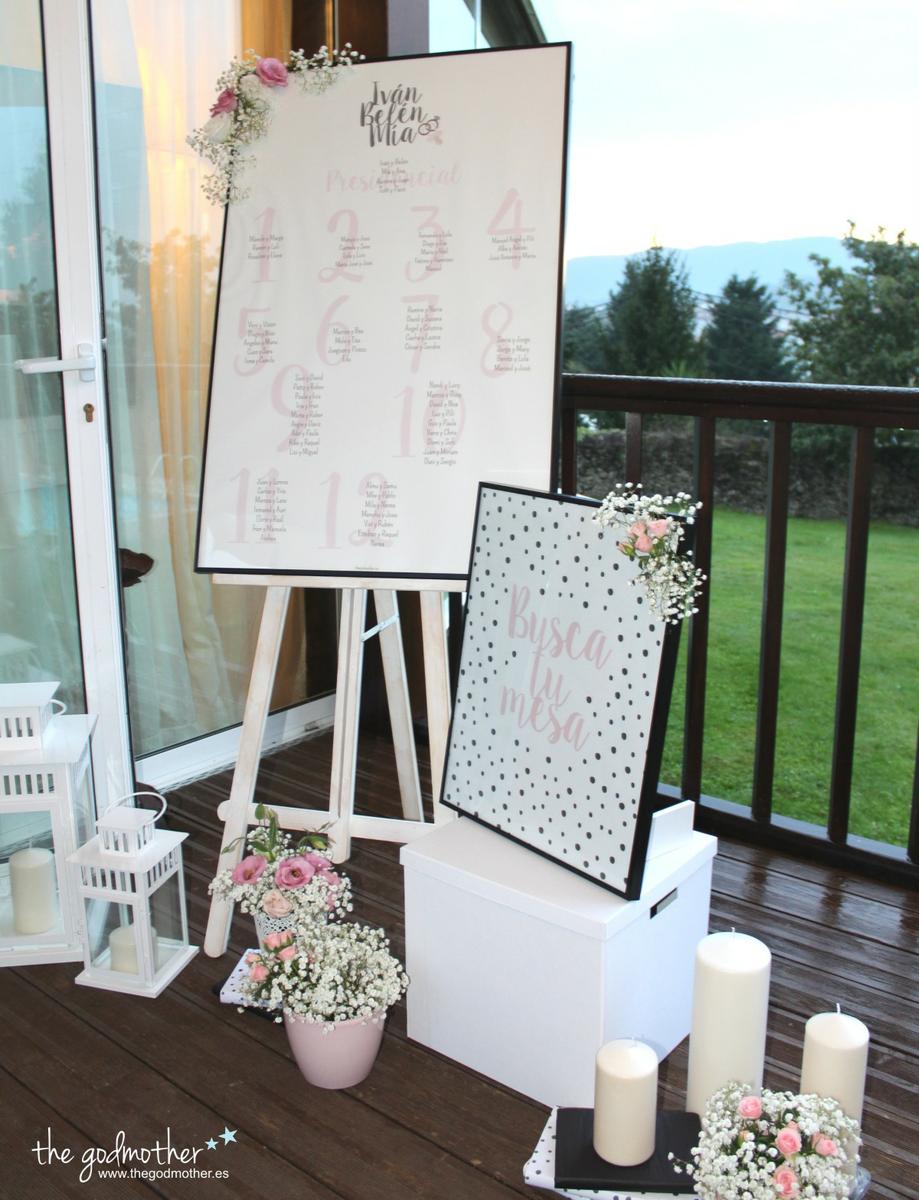 decoración boda blanco, rosa y negro - seating plan shabby chic 1