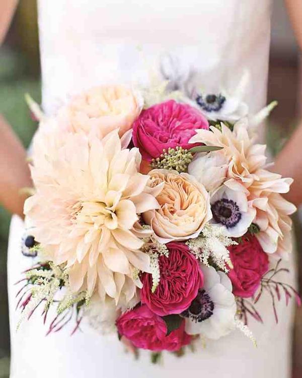 ramo de novia con dalias y anemonas