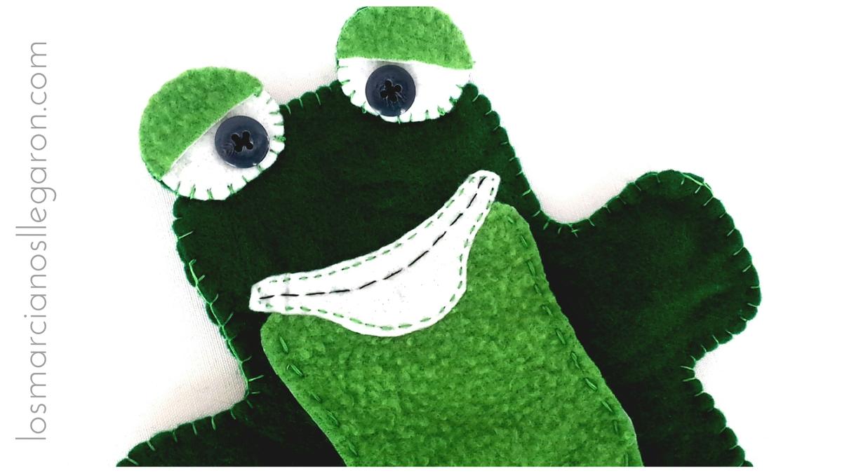 Titere de fieltro forma de rana