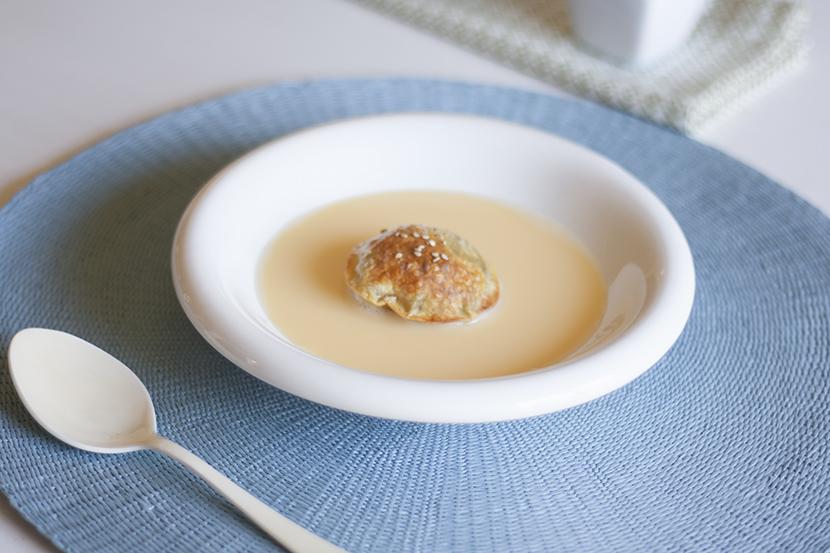 la-cuchara-azul-crema-inglesa-romero-pasta-wonton-manzana-strudel-3