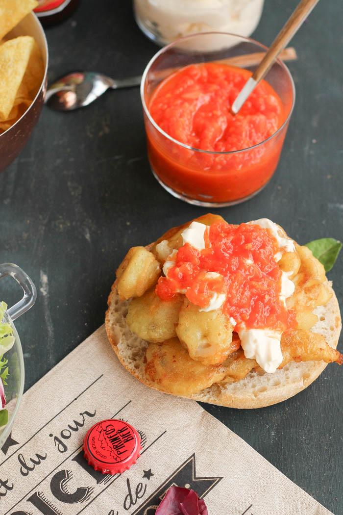 Interior de un bocadillo de calamares