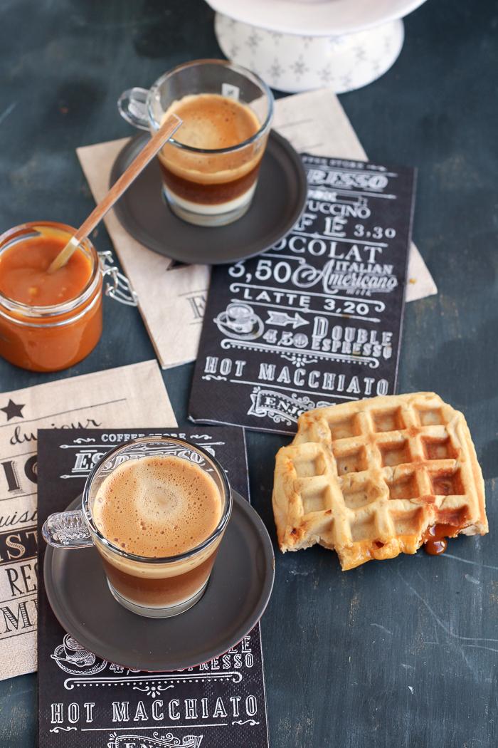 Gofres de café rellenos (desayuno de domingo)