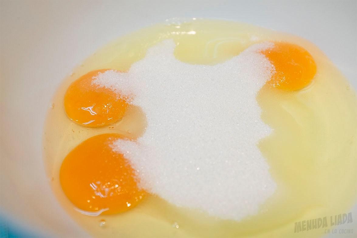 Huevos y azúcar, antes de mezclar