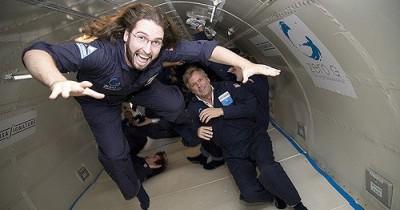 La gravedad en la Luna es menor que en la Tierra