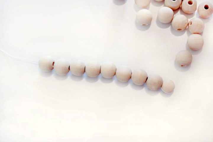 Paso a paso para hacer lámpara con bolas de madera