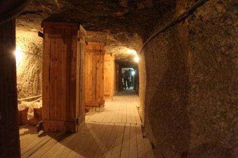 Pirámide escalonada interior