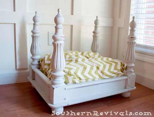 cómo hacer una cama para perro con una mesa vieja