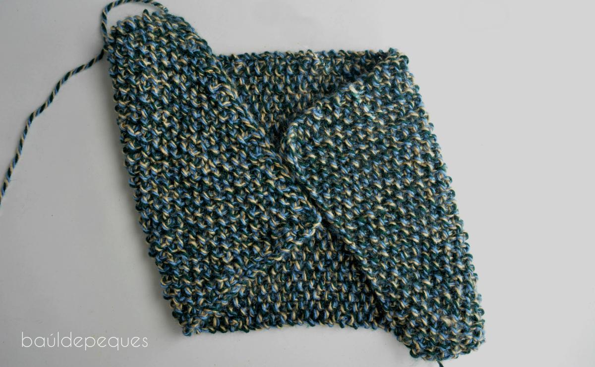 Cuello infinito en punto de arroz cosido en diagonal