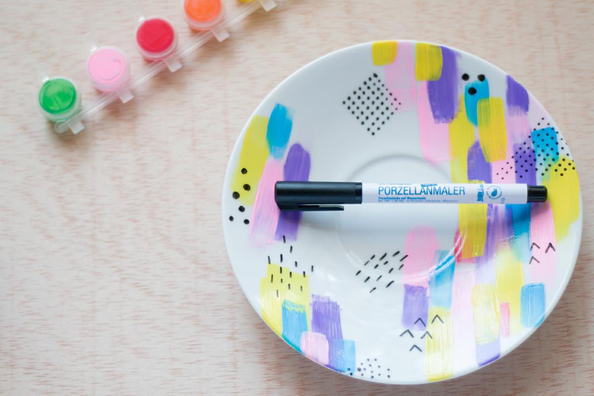 DIY personalizar ceramica con rotulador