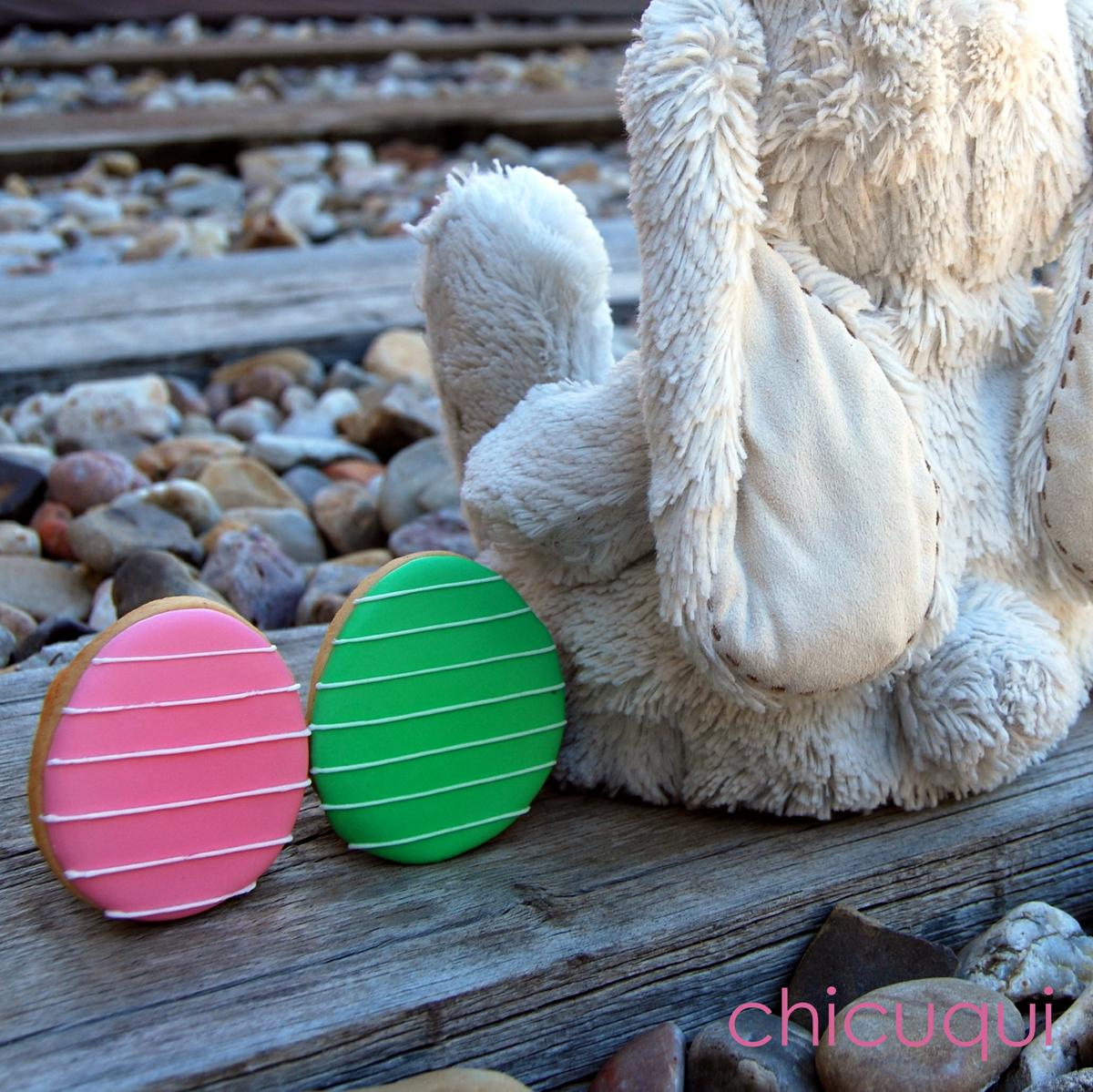 Huevos de Pascua Easter eggs en galletas decoradas chicuqui.com