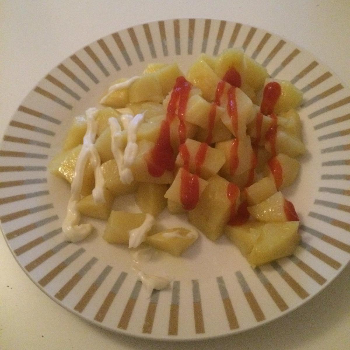 Patatas bravas al microondas con Lékué