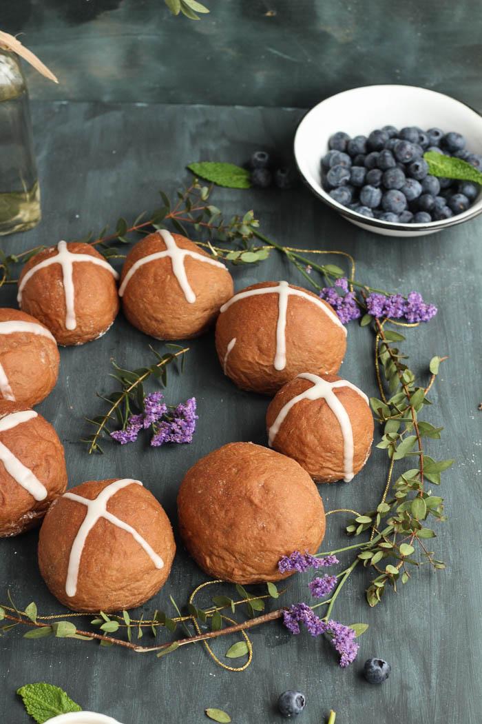 Desayuno de domingo (hot cross buns)