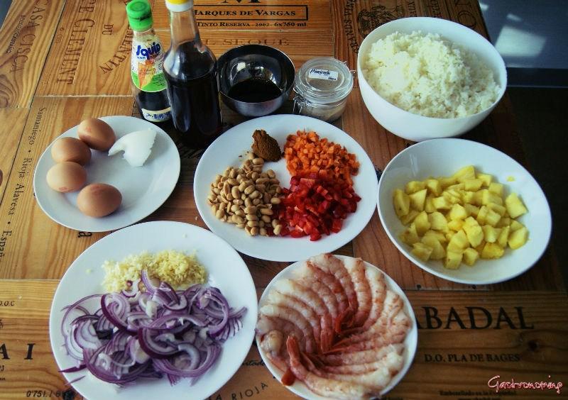 arroz frito de langostinos y piña