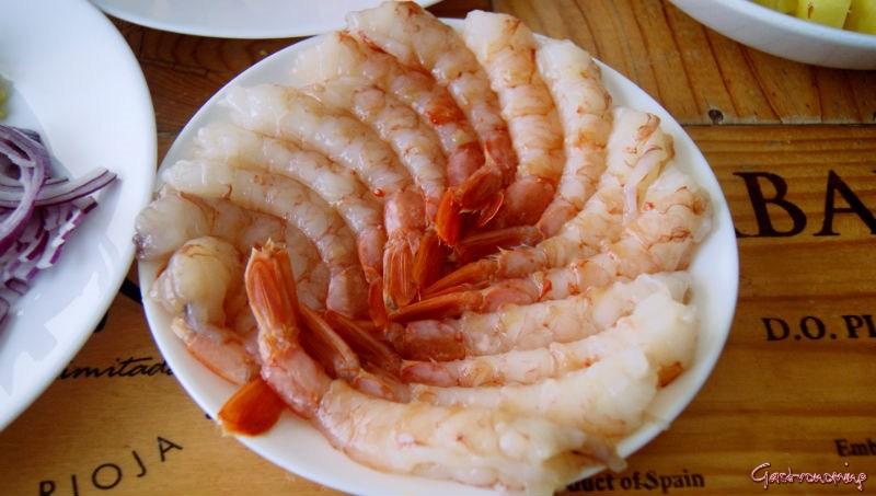 arroz frito de langostinos y piña