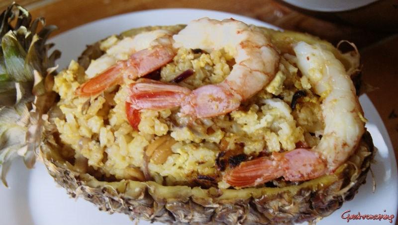 arroz frito de langostinos y piña