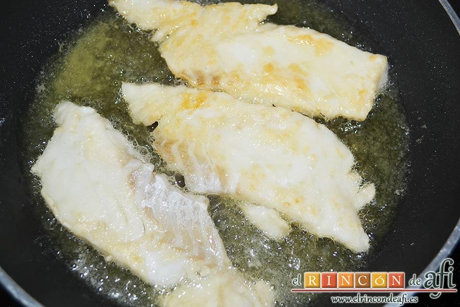 Bacalao a la tranca con pimientos asados, han de estar dorados por ambos lados