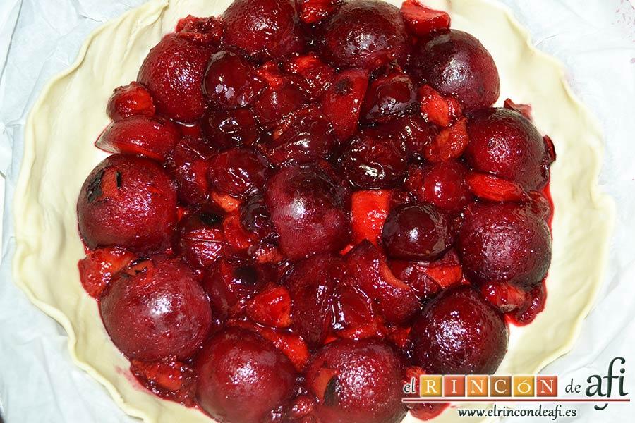 Tarta inglesa de ciruelas, cubrir por completo